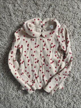 H&M  | Cream Ribbed Long Sleeve Top with Red Heart Print and Peter Pan Collar